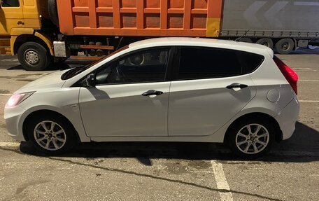 Hyundai Solaris II рестайлинг, 2013 год, 700 000 рублей, 8 фотография