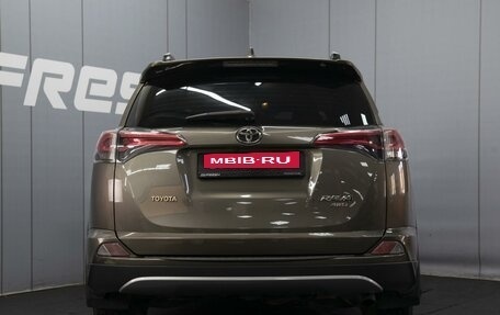 Toyota RAV4, 2017 год, 2 200 000 рублей, 4 фотография