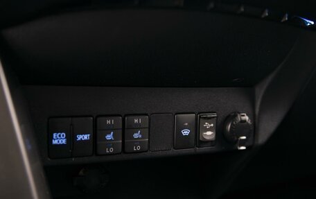 Toyota RAV4, 2017 год, 2 200 000 рублей, 18 фотография