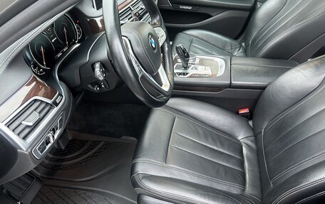 BMW 7 серия, 2017 год, 3 280 000 рублей, 15 фотография