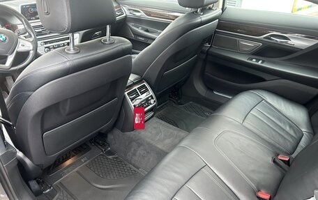 BMW 7 серия, 2017 год, 3 280 000 рублей, 16 фотография