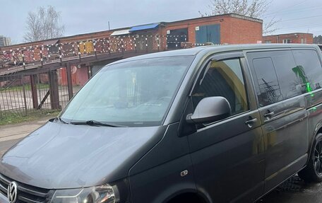 Volkswagen Caravelle T5, 2011 год, 1 500 000 рублей, 2 фотография