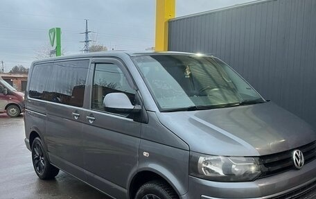 Volkswagen Caravelle T5, 2011 год, 1 500 000 рублей, 3 фотография