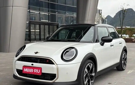 MINI Hatch, 2025 год, 3 950 000 рублей, 1 фотография