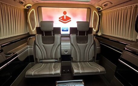 Mercedes-Benz Vito, 2015 год, 7 000 000 рублей, 10 фотография