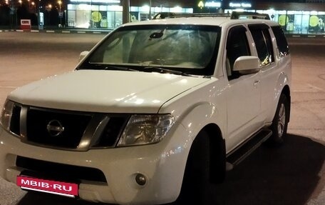 Nissan Pathfinder, 2011 год, 1 400 000 рублей, 2 фотография