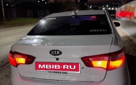 KIA Rio III рестайлинг, 2013 год, 300 000 рублей, 2 фотография