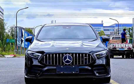 Mercedes-Benz A-Класс, 2021 год, 1 800 000 рублей, 3 фотография