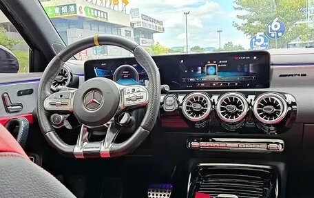 Mercedes-Benz A-Класс, 2021 год, 1 800 000 рублей, 9 фотография