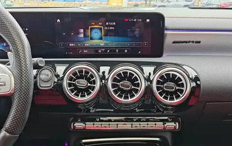 Mercedes-Benz A-Класс, 2021 год, 1 800 000 рублей, 13 фотография