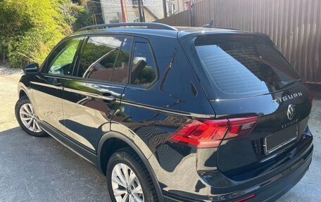 Volkswagen Tiguan II, 2021 год, 2 550 000 рублей, 2 фотография