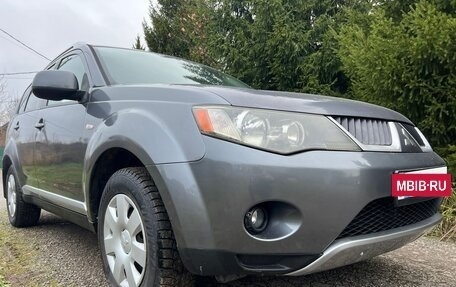 Mitsubishi Outlander III рестайлинг 3, 2007 год, 950 000 рублей, 2 фотография
