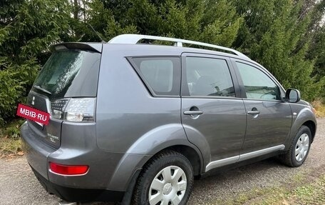 Mitsubishi Outlander III рестайлинг 3, 2007 год, 950 000 рублей, 4 фотография