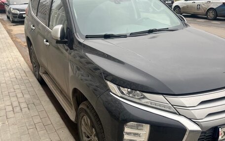 Mitsubishi Pajero Sport III рестайлинг, 2021 год, 4 500 000 рублей, 2 фотография