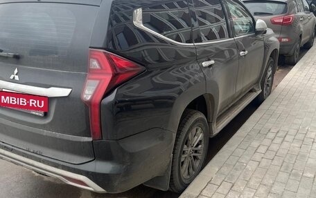 Mitsubishi Pajero Sport III рестайлинг, 2021 год, 4 500 000 рублей, 16 фотография