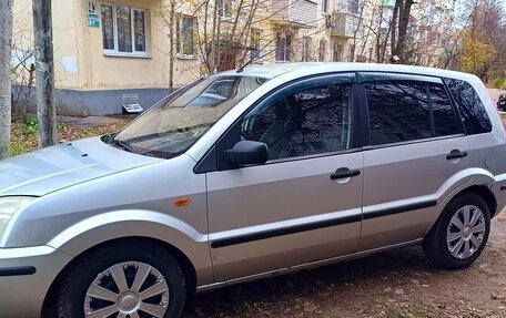Ford Fusion I, 2005 год, 330 000 рублей, 2 фотография