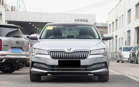Skoda Superb III рестайлинг, 2025 год, 2 660 000 рублей, 2 фотография