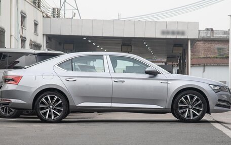 Skoda Superb III рестайлинг, 2025 год, 2 660 000 рублей, 4 фотография