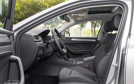 Skoda Superb III рестайлинг, 2025 год, 2 660 000 рублей, 12 фотография