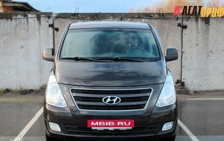 Hyundai H-1 II рестайлинг, 2016 год, 1 624 000 рублей, 2 фотография