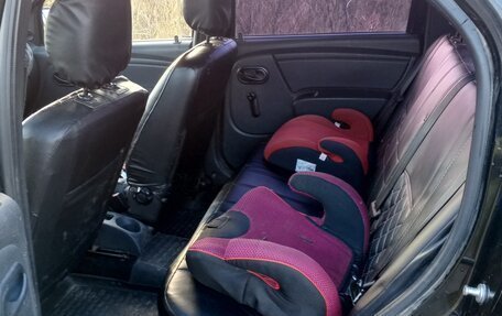 Renault Logan I, 2010 год, 380 000 рублей, 4 фотография