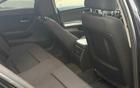 BMW 3 серия, 2010 год, 900 000 рублей, 14 фотография