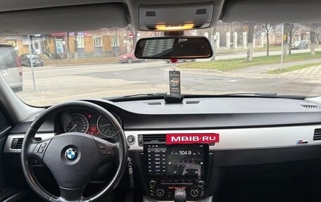 BMW 3 серия, 2010 год, 900 000 рублей, 12 фотография