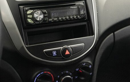 Hyundai Solaris II рестайлинг, 2015 год, 830 000 рублей, 6 фотография