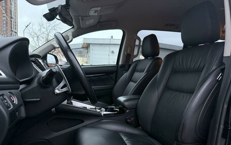 Mitsubishi Pajero Sport III рестайлинг, 2019 год, 3 999 000 рублей, 10 фотография