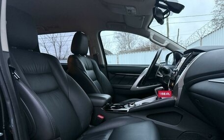 Mitsubishi Pajero Sport III рестайлинг, 2019 год, 3 999 000 рублей, 8 фотография