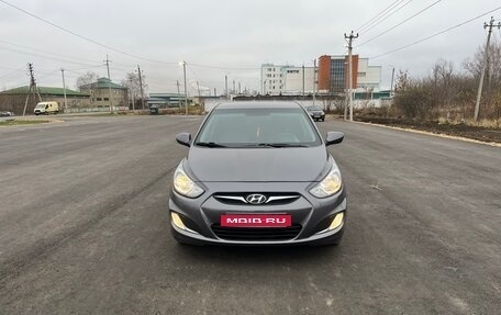 Hyundai Solaris II рестайлинг, 2011 год, 495 000 рублей, 1 фотография