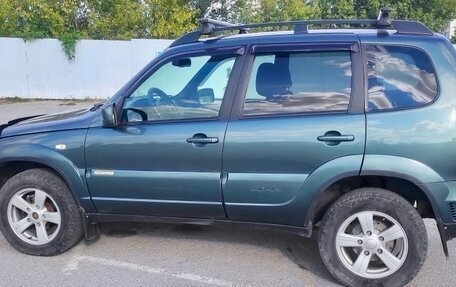 Chevrolet Niva I рестайлинг, 2017 год, 830 000 рублей, 3 фотография