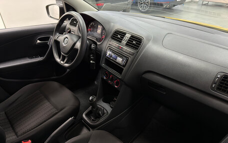 Volkswagen Polo VI (EU Market), 2017 год, 890 000 рублей, 13 фотография