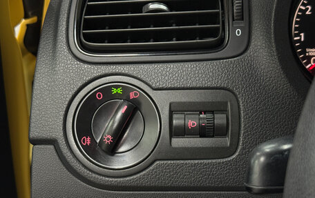 Volkswagen Polo VI (EU Market), 2017 год, 890 000 рублей, 18 фотография