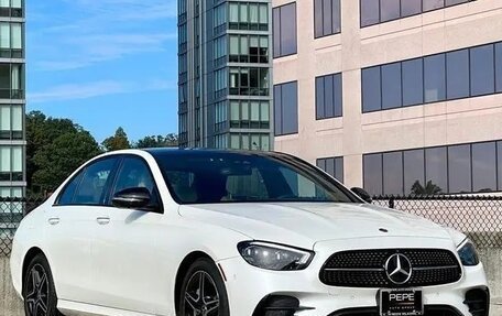 Mercedes-Benz E-Класс, 2022 год, 3 911 000 рублей, 1 фотография