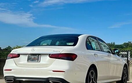 Mercedes-Benz E-Класс, 2022 год, 3 911 000 рублей, 7 фотография