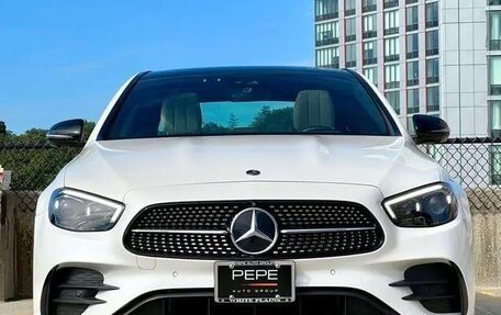 Mercedes-Benz E-Класс, 2022 год, 3 911 000 рублей, 2 фотография