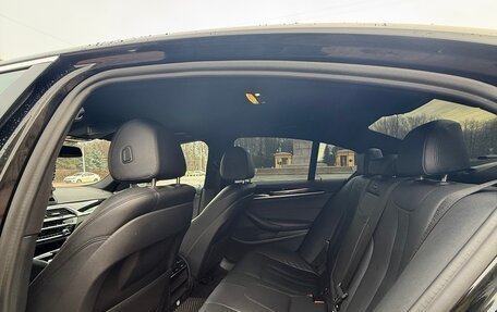 BMW 5 серия, 2019 год, 2 650 000 рублей, 10 фотография