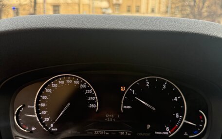 BMW 5 серия, 2019 год, 2 650 000 рублей, 13 фотография