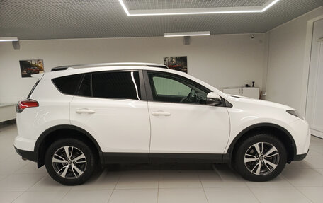 Toyota RAV4, 2017 год, 2 516 000 рублей, 5 фотография