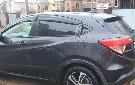 Honda Vezel, 2017 год, 1 800 000 рублей, 3 фотография