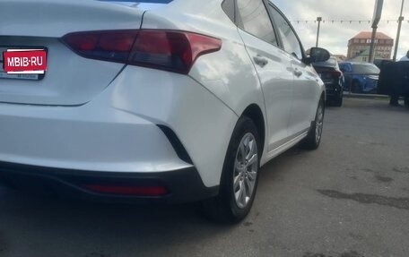 Hyundai Solaris II рестайлинг, 2021 год, 1 200 000 рублей, 1 фотография