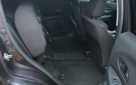 Honda Vezel, 2017 год, 1 800 000 рублей, 13 фотография