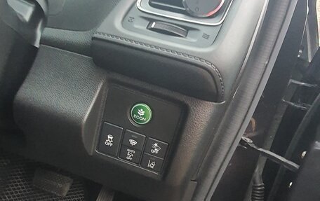 Honda Vezel, 2017 год, 1 800 000 рублей, 15 фотография