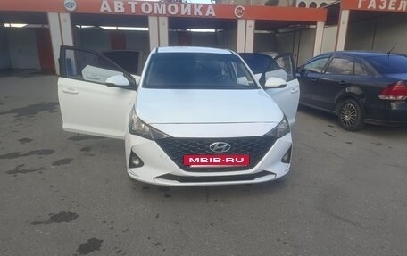 Hyundai Solaris II рестайлинг, 2021 год, 1 200 000 рублей, 5 фотография