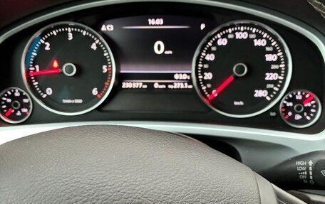 Volkswagen Touareg III, 2012 год, 2 600 000 рублей, 15 фотография