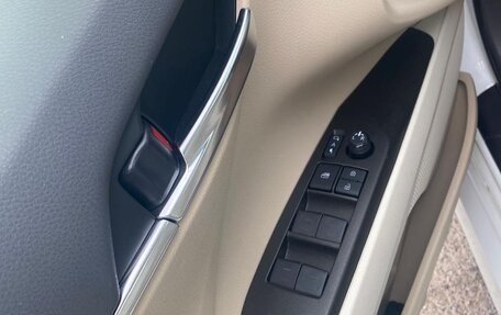 Toyota Camry, 2023 год, 4 800 000 рублей, 5 фотография