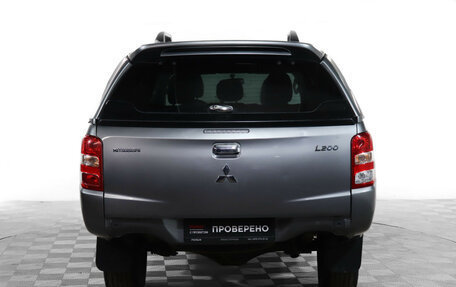 Mitsubishi L200 IV рестайлинг, 2018 год, 1 590 000 рублей, 6 фотография