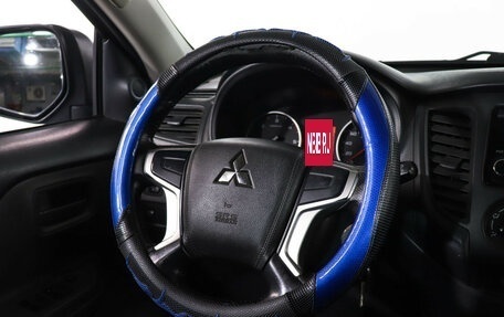 Mitsubishi L200 IV рестайлинг, 2018 год, 1 590 000 рублей, 15 фотография