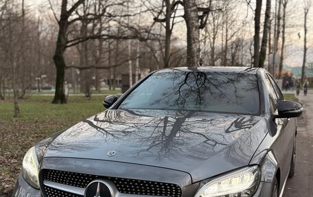 Mercedes-Benz C-Класс, 2019 год, 3 500 000 рублей, 1 фотография